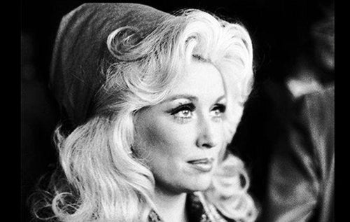 GRAMMY Museum Announces Exclusive Town Hall Program With Dolly Parton - Ouch! Magazine : Fashion Entertainment Blog and Publication