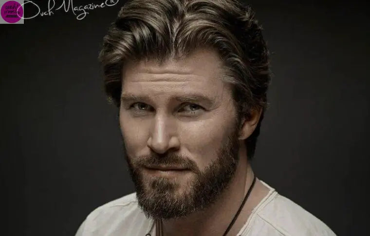  Christopher Russell 