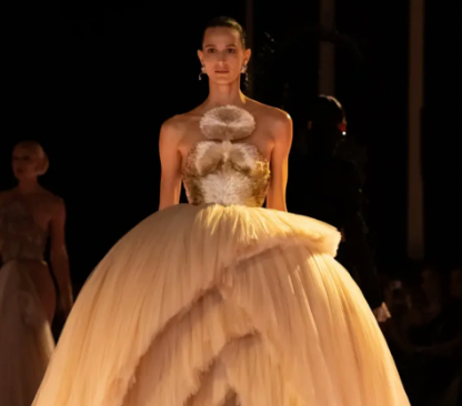 Schiaparelli  Haute Couture 