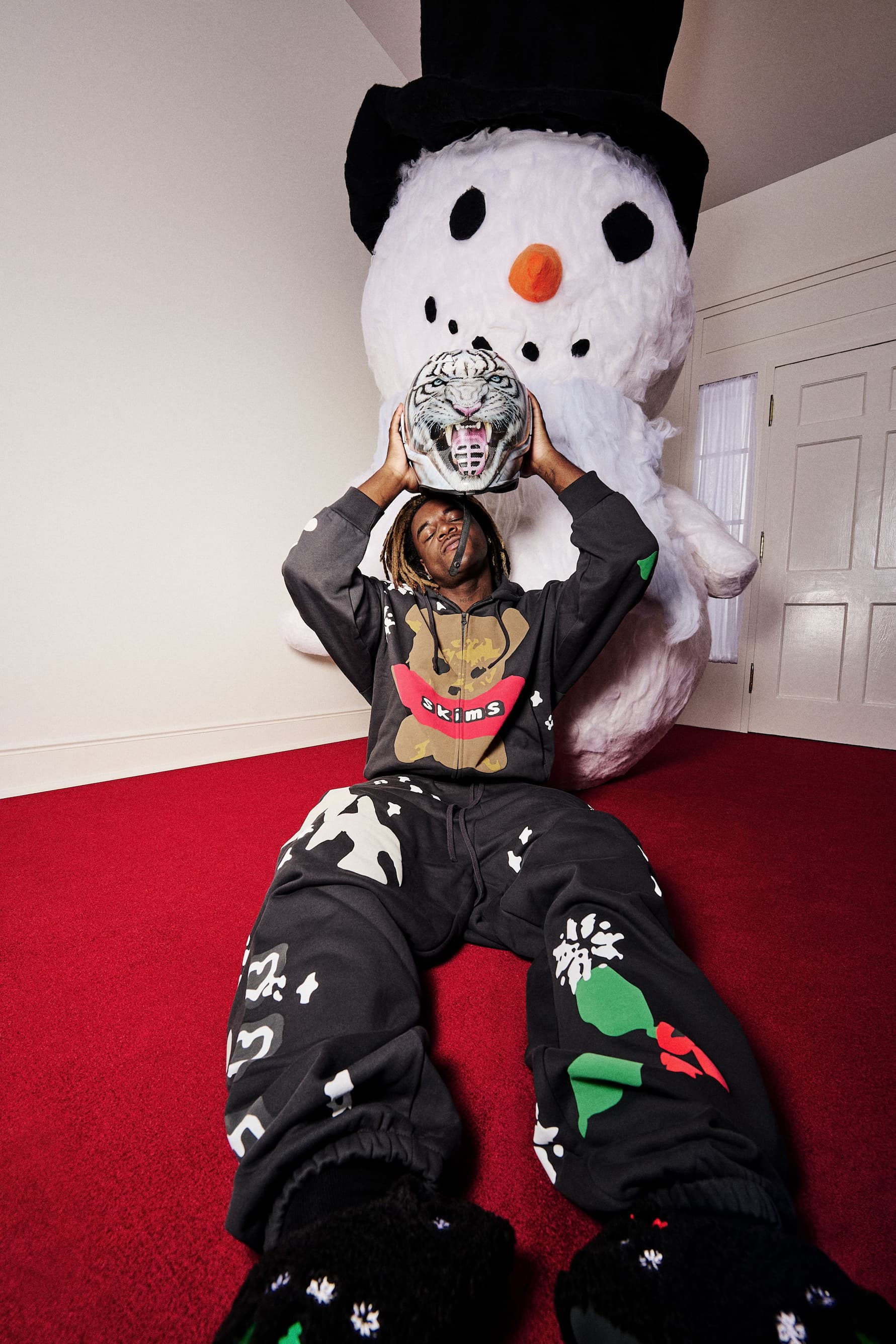 KEN CARSON STARS IN SKIMS' LIMITED-EDITION HOLIDAY COLLECTION